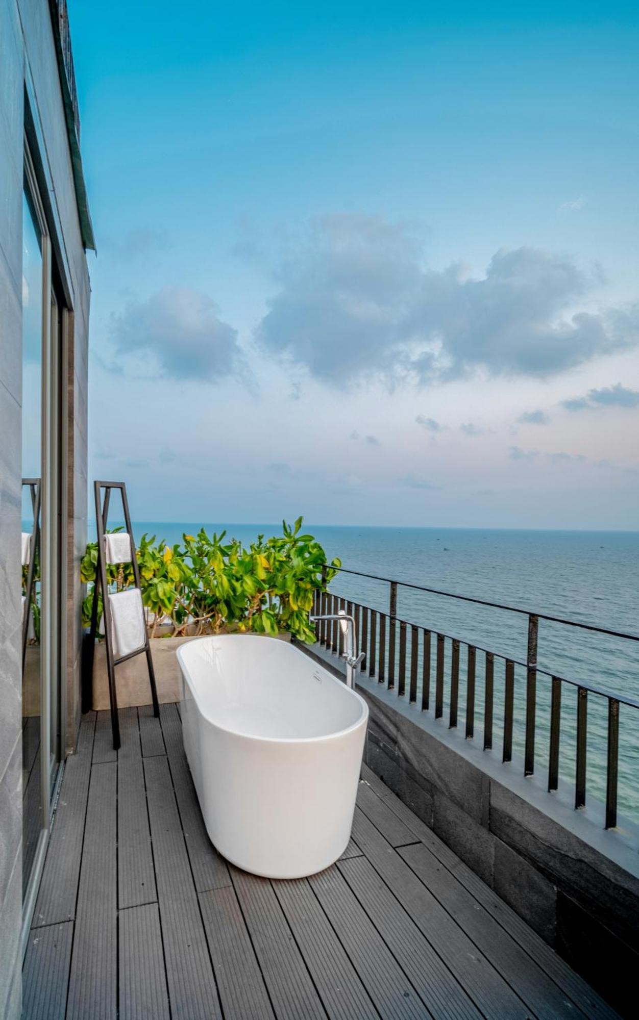 M Hotel Phú Quốc Exterior foto